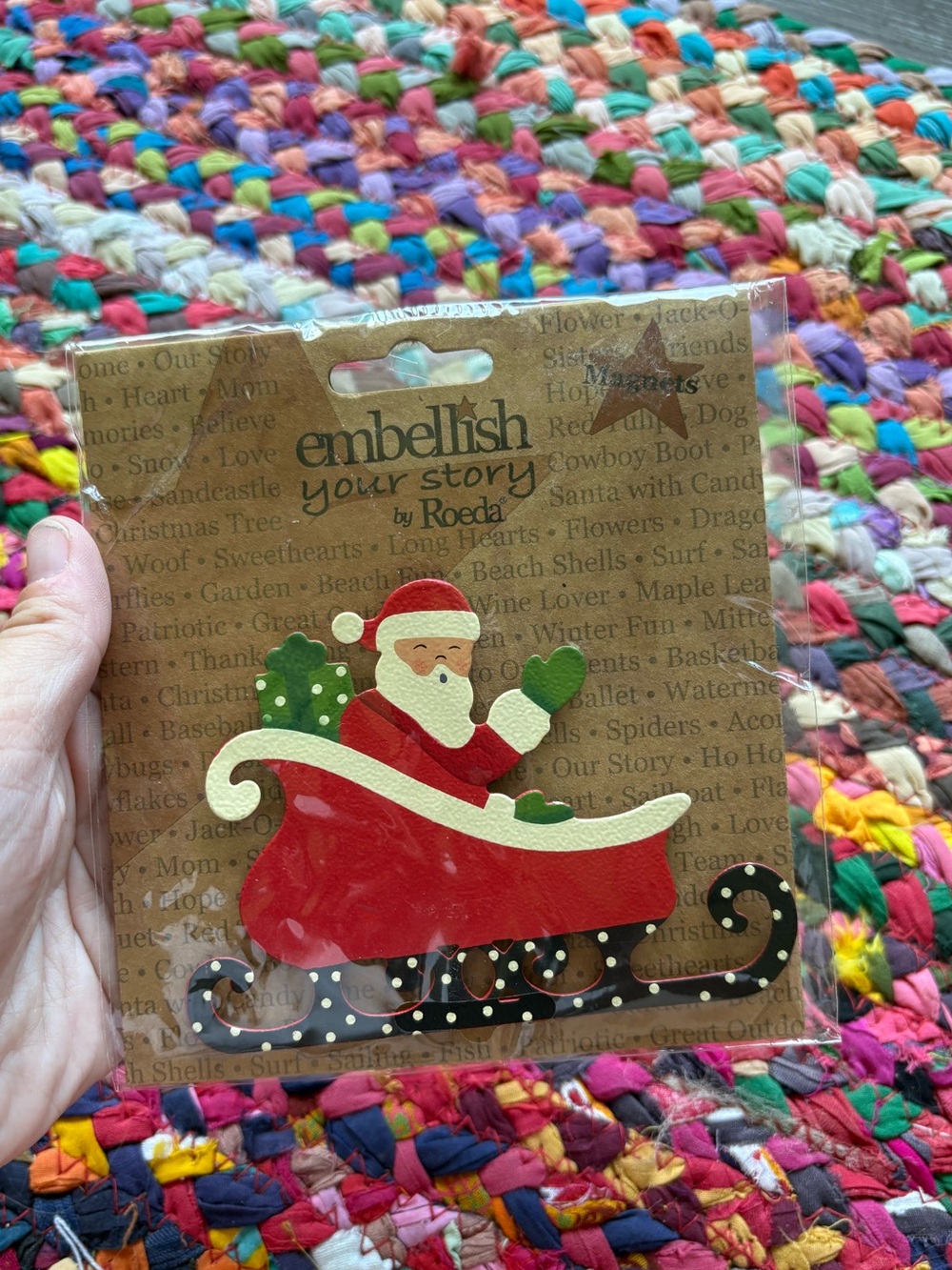ROEDA HAND-PAINTED METAL CHRISTMAS SANTA MAGNET